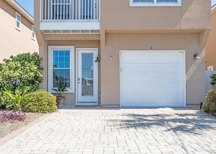 * Sugar Sands * Steps To Beach * Pool * Balconies *